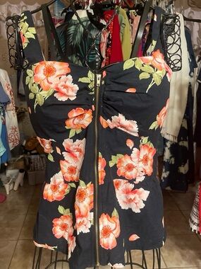 Derek Heart Black Floral Zip-Front Tank Top